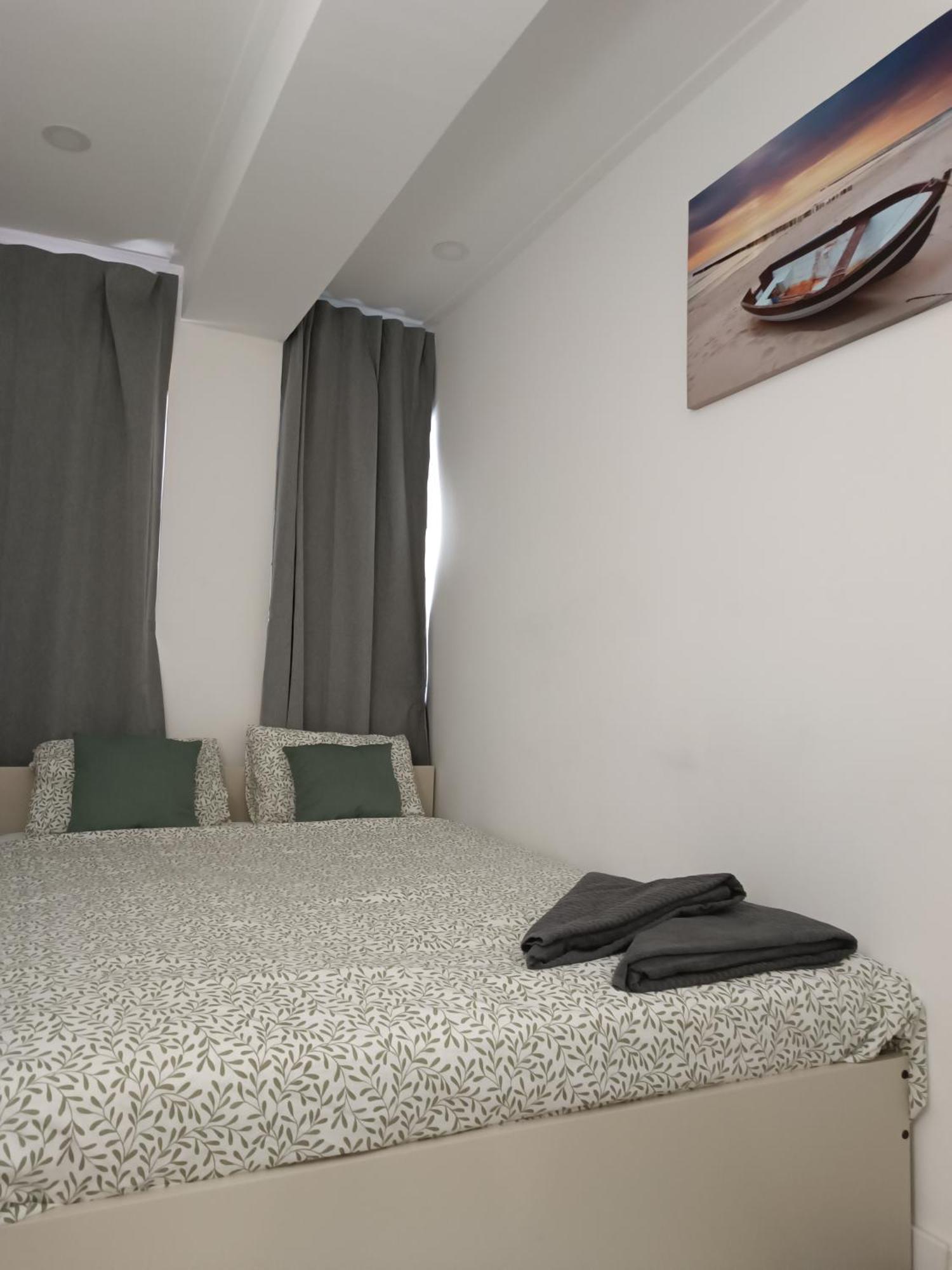 Plaza Caparica Hostel Costa de Caparica Εξωτερικό φωτογραφία